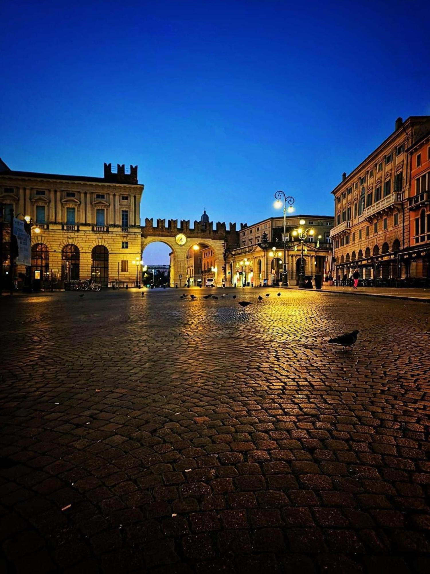Casa Vacanza Elena Verona Bagian luar foto